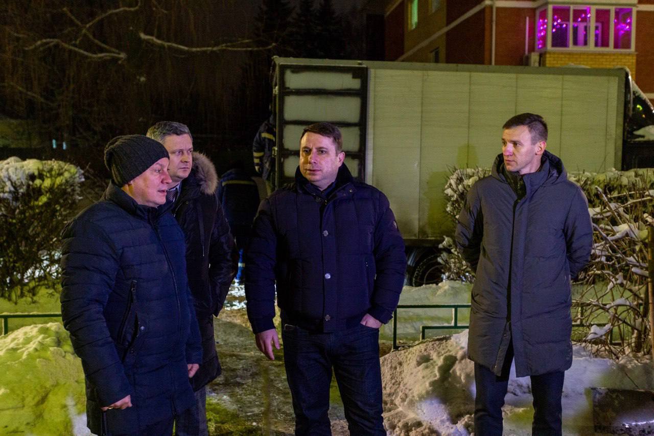 Дмитрий Жариков провел пеший обход и пообщался с жителями Молодежного Дмитрий Жариков провел пеший обход и пообщался с жителями Молодежного