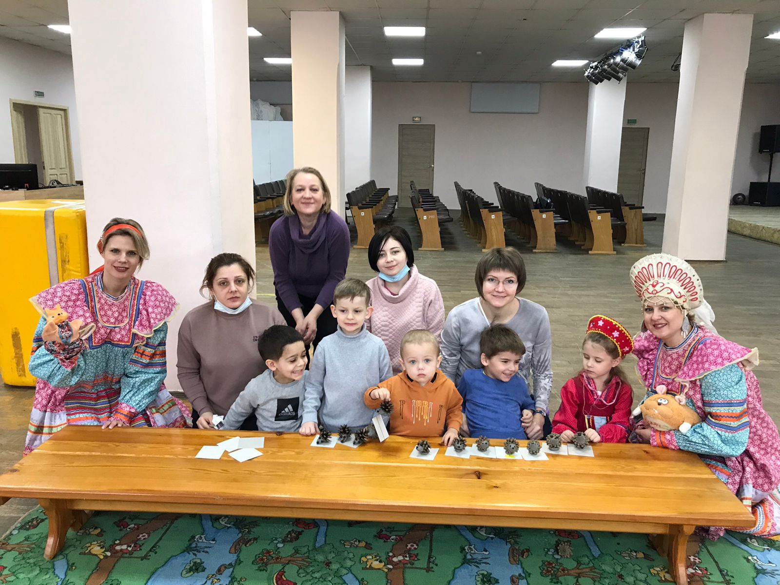 Встреча друзей в семейном клубе "Кенгуру"