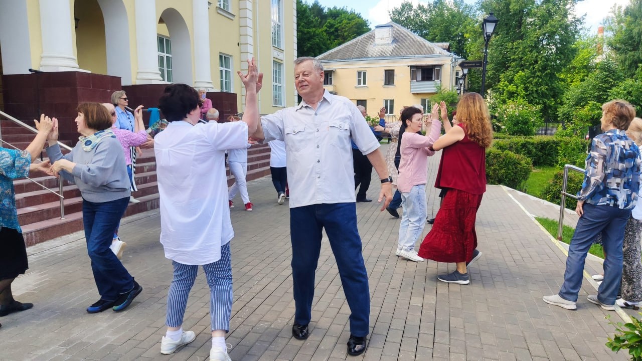 Открытый урок прошел в хореографической группе "Радость" КПЦ "Дубровицы"
