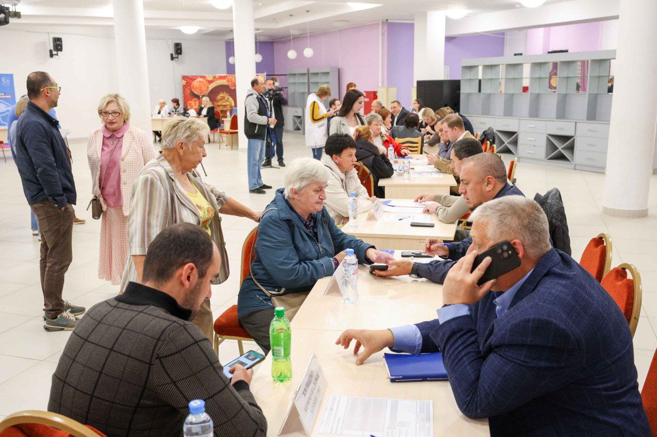 Выездная администрация Подольска посетила поселок Быково