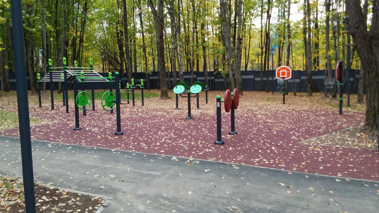 Лесопарковую зону благоустроили в Подольске для пациентов Федерального детского реабилитационного центра "Кораблик"