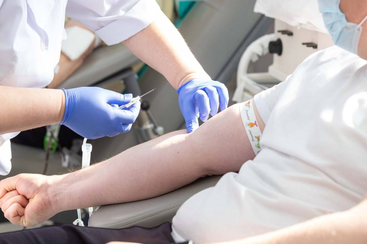 Сдать и спасти: в Центре крови ждут доноров