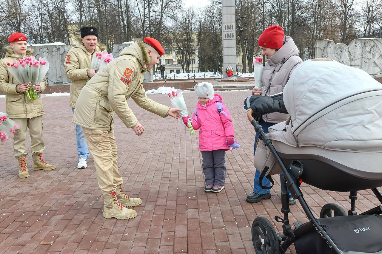 Акция «Километр красоты» прошла в Подольске для прекрасного пола