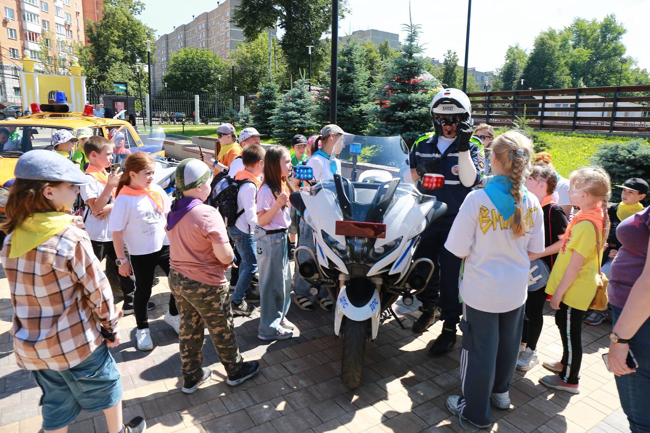 Мероприятие «Зеленый свет безопасности» провели для детей в парке Талалихина