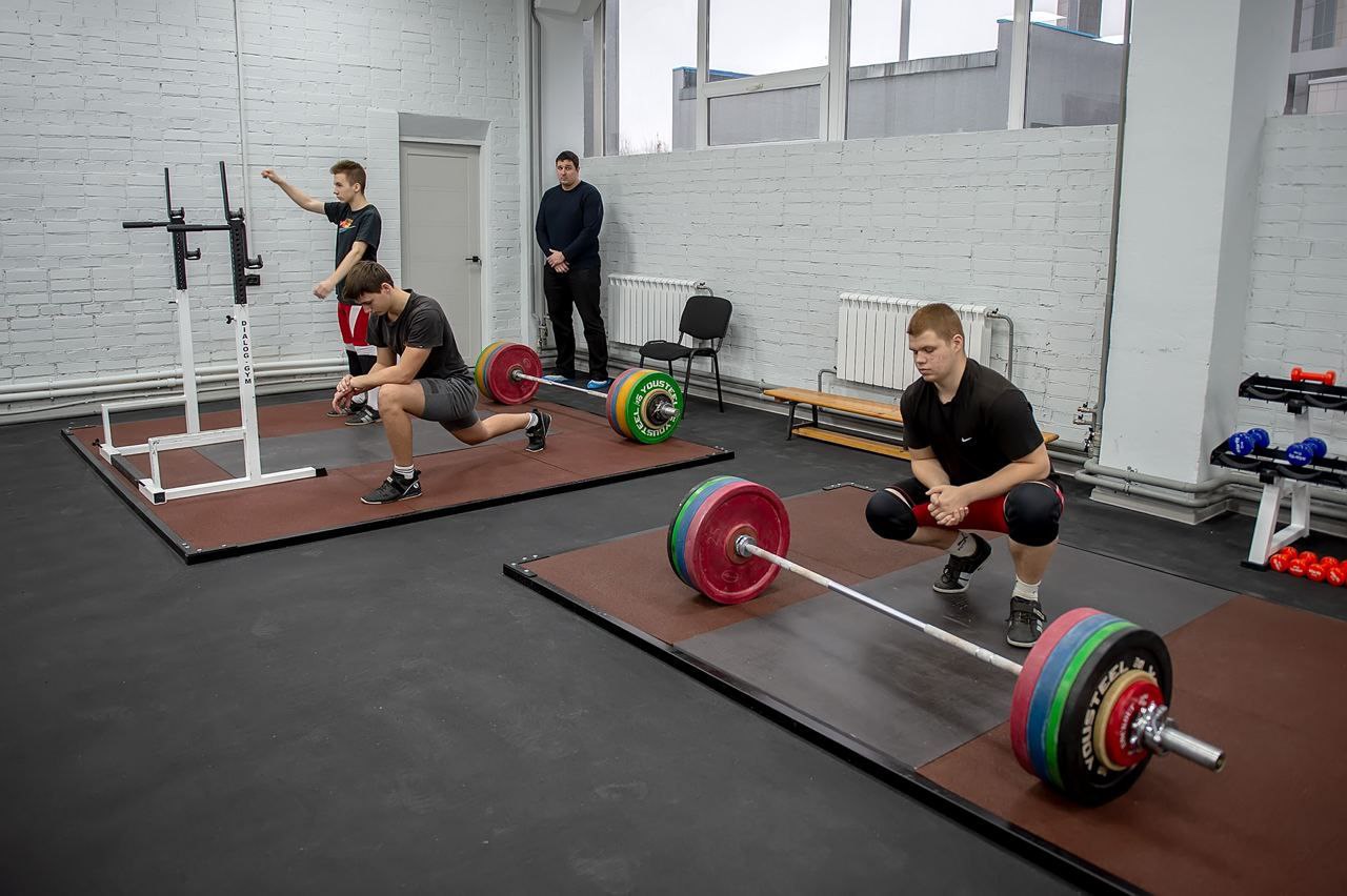 Современный зал тяжелой атлетики работает в Подольске