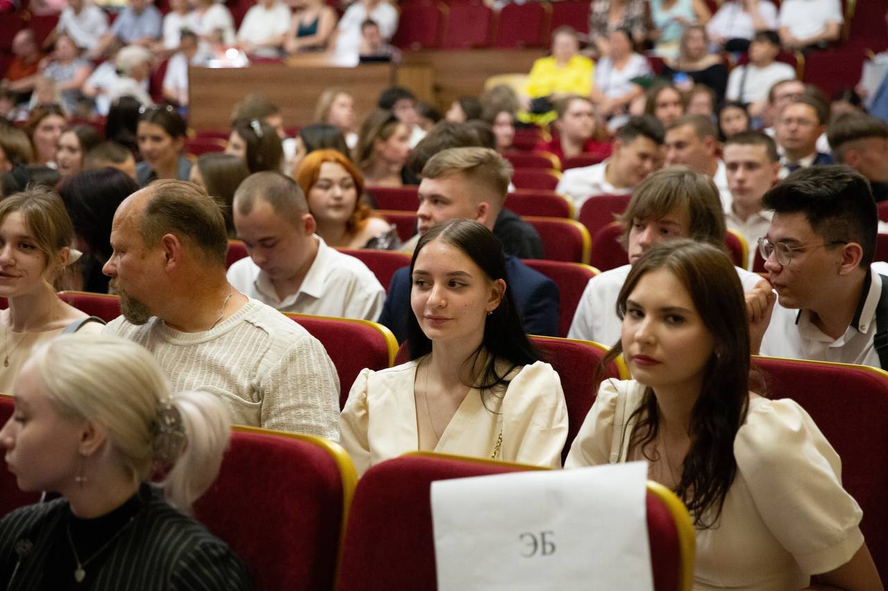 Свыше 200 человек выпустились из колледжа РГУТИС в Подольске Свыше 200 человек выпустились из колледжа РГУТИС в Подольске