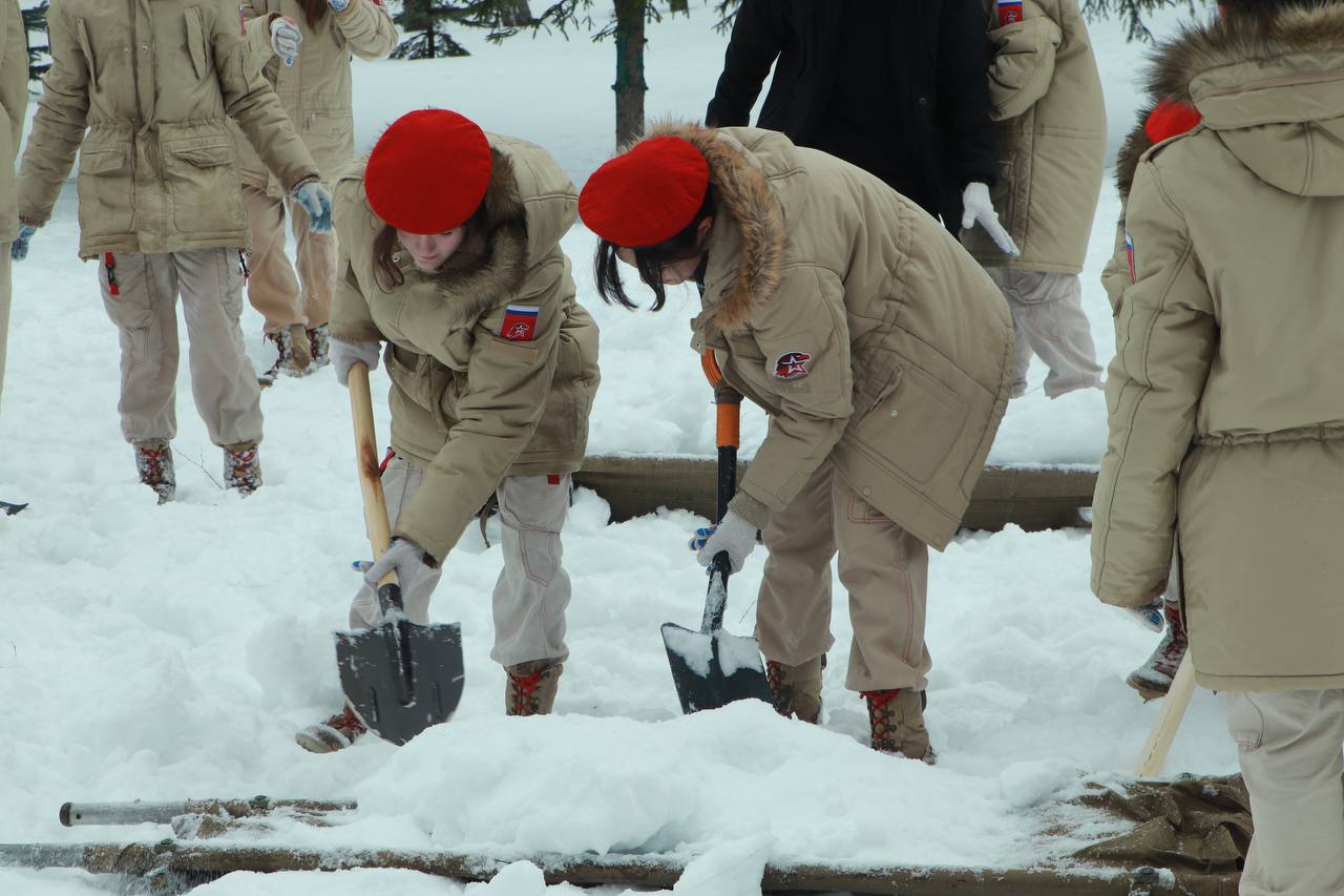 Юнармейцы Подольска дали старт Всероссийской акции «Верни герою имя»