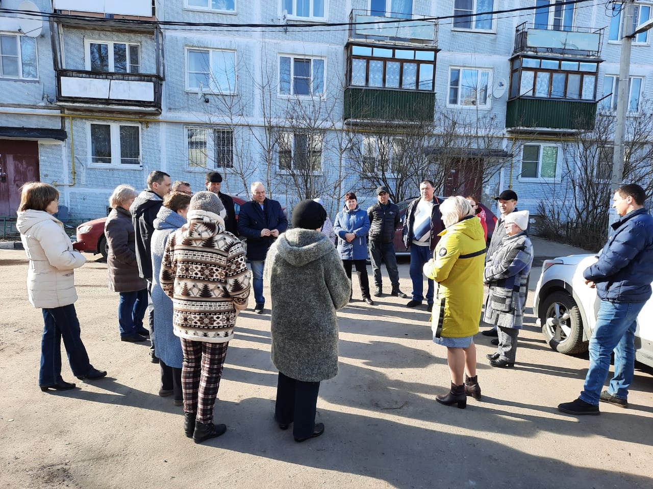 Встреча с жителями дома № 8 в поселке Молодежном прошла 24 марта