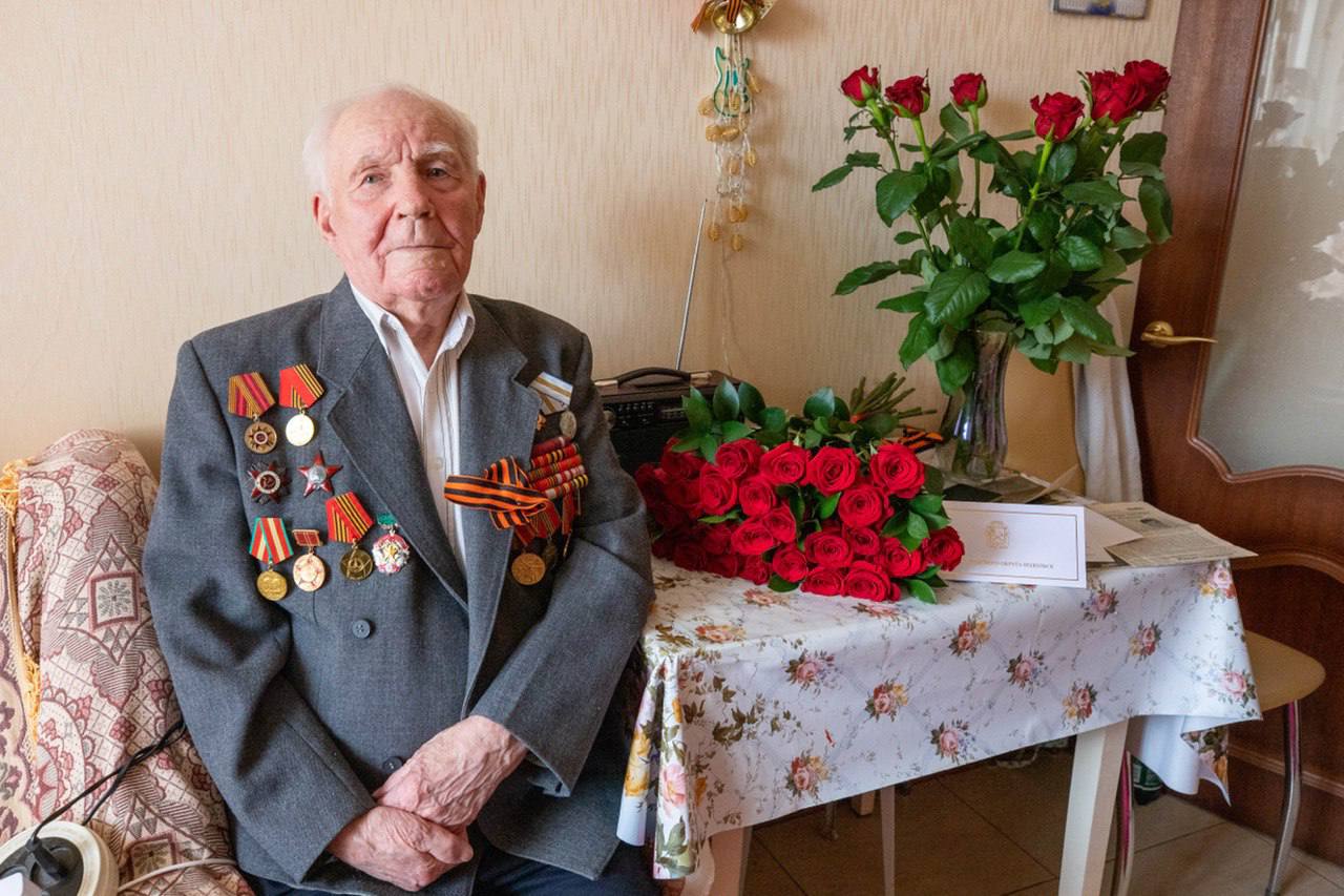 Вековой юбилей отмечает ветеран Великой Отечественной войны Константин Гаврилович Дербаков Вековой юбилей отмечает ветеран Великой Отечественной войны Константин Гаврилович Дербаков