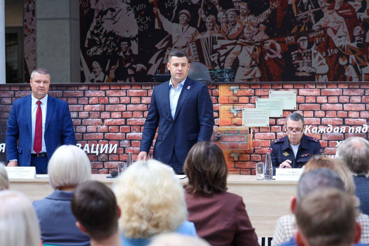 Выездной прием граждан провела администрация Подольска в ЦА МО РФ