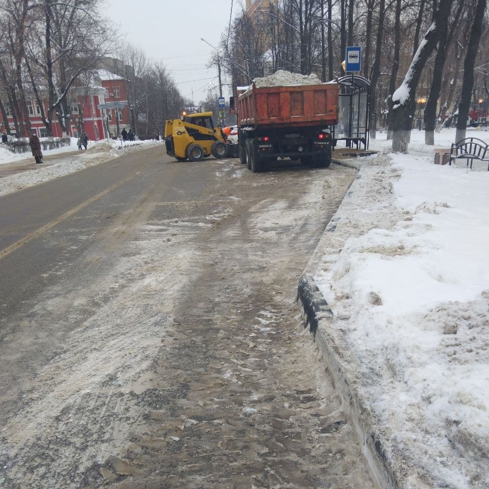 На автомобильных дорогах местного значения максимальный упор — на вывоз снега