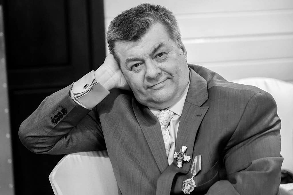 Памяти Александра Александровича Ефимова Памяти Александра Александровича Ефимова