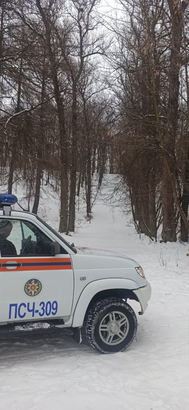 Подольские спасатели патрулируют места катания с горок