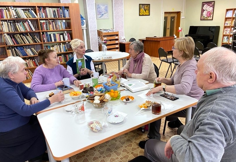 Продолжаются встречи краеведов в библиотеке на Силикатной
