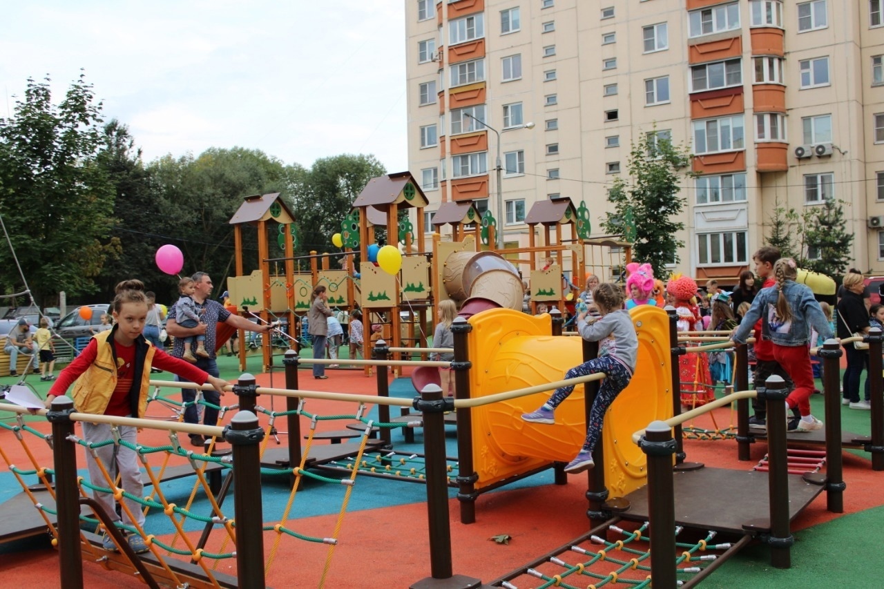На «Доброделе» стартовало голосование по выбору территорий для установки в 2022 году детских площадок по губернаторской программе