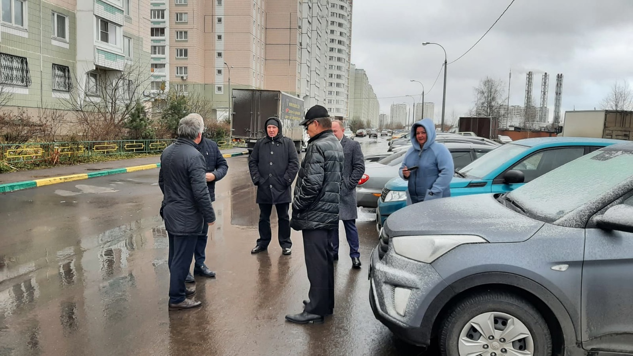 Контрольный осмотр исполнения работ по ремонту дорожного покрытия на муниципальной дороге по Армейскому проезду состоялся 9 ноября