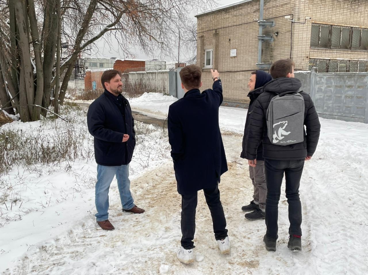 На улице Рощинской нужен пешеходный переход