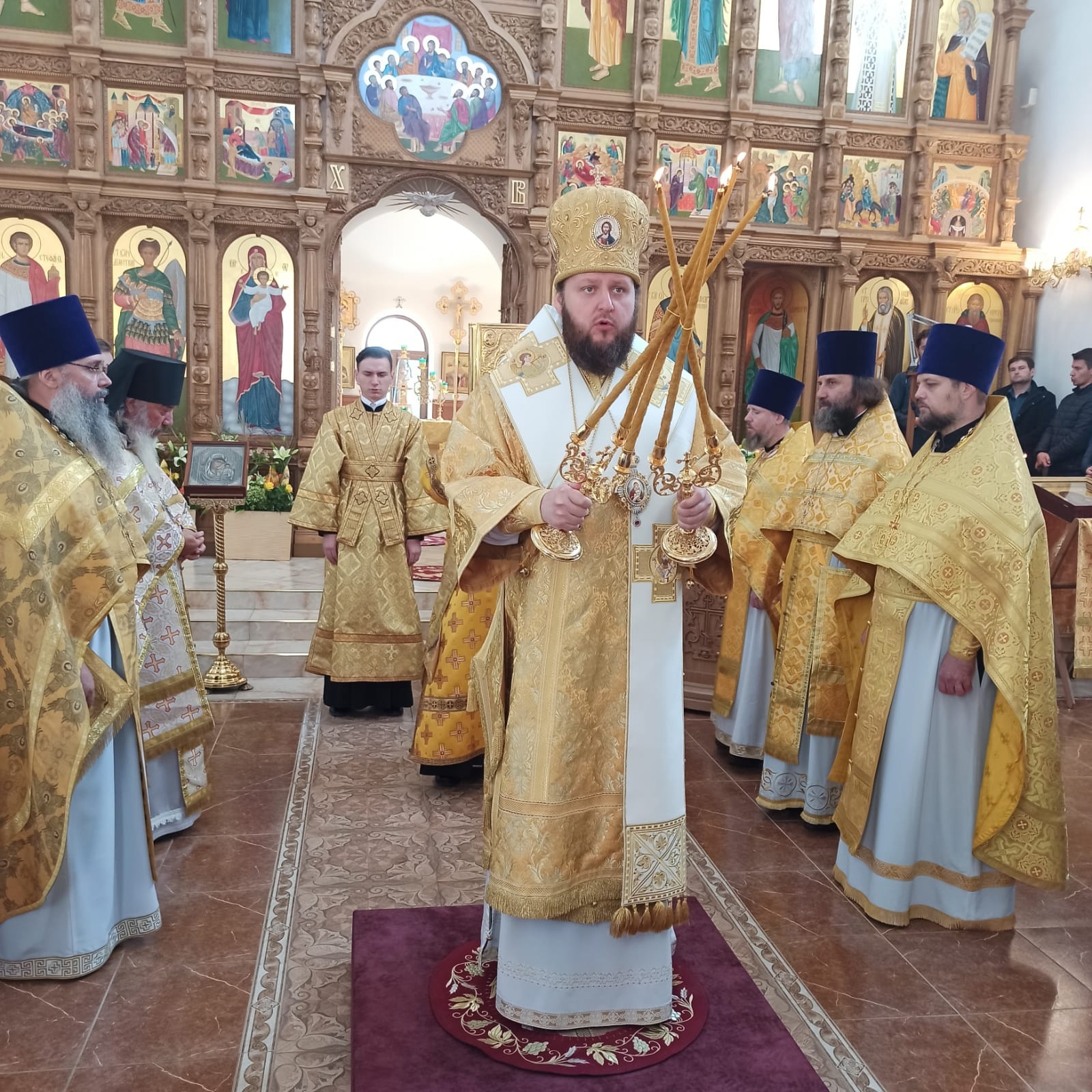 Престольный праздник прошел в Александро-Невском храме Подольска Престольный праздник прошел в Александро-Невском храме Подольска