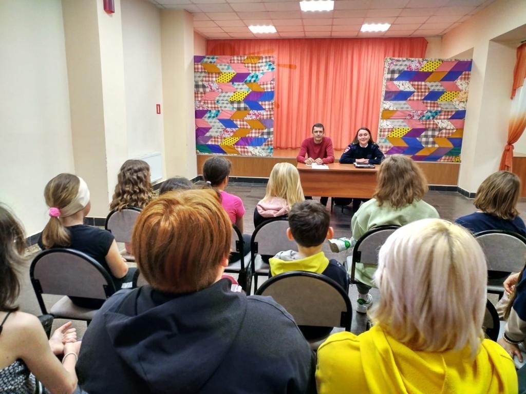 Полицейские провели акцию «Здоровье твое богатство» для юных подольчан Полицейские провели акцию «Здоровье твое богатство» для юных подольчан