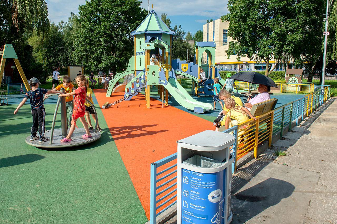 Детскую площадку на Юбилейной площади открыли досрочно