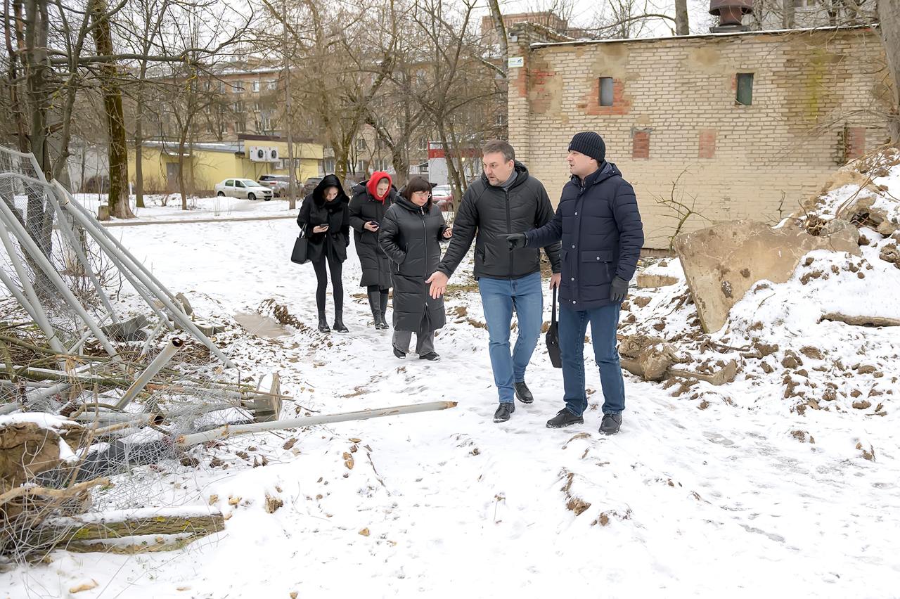 Мониторинг содержания территории прошел на проспекте в Климовске