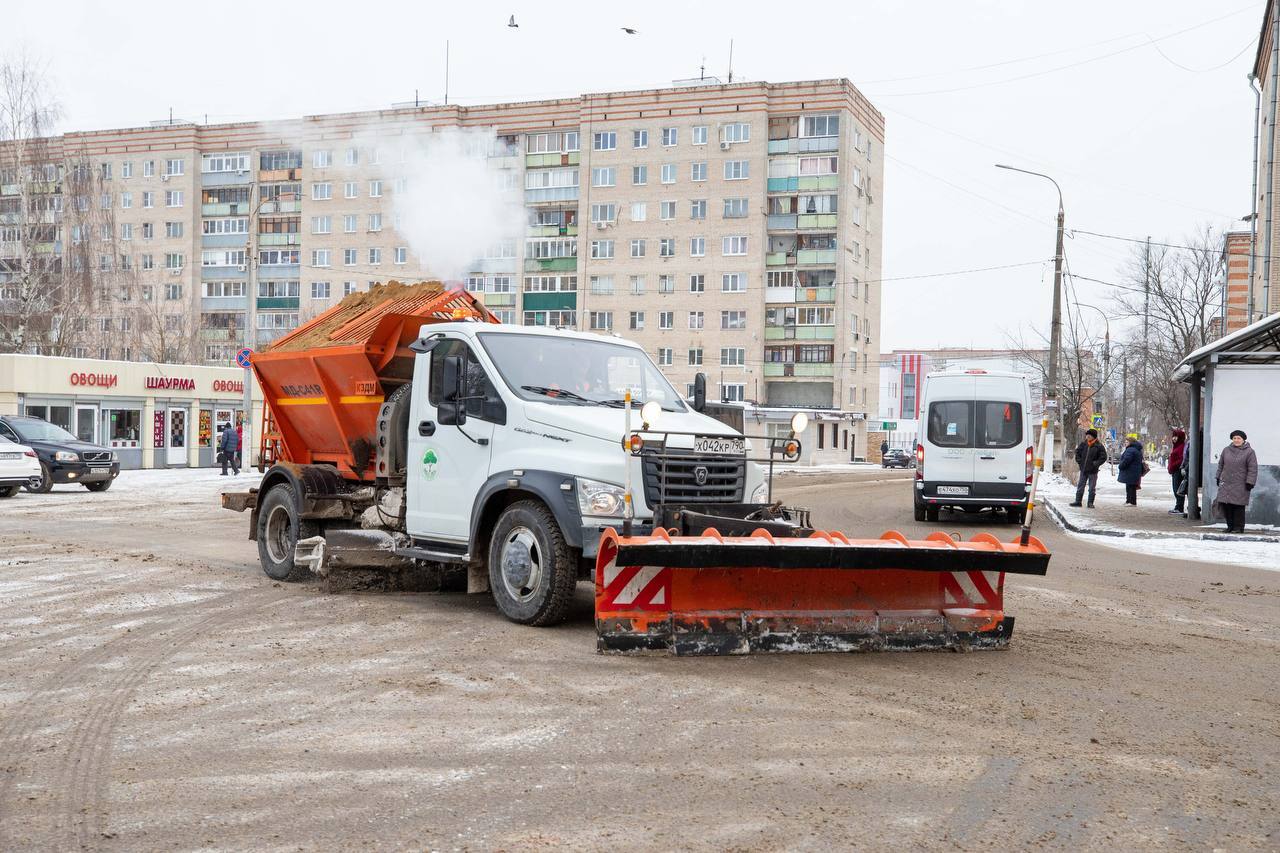 В Подольске ликвидируют последствия нового снегопада