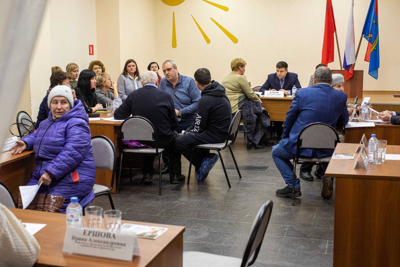 Выездная администрация отработала в поселке МИС