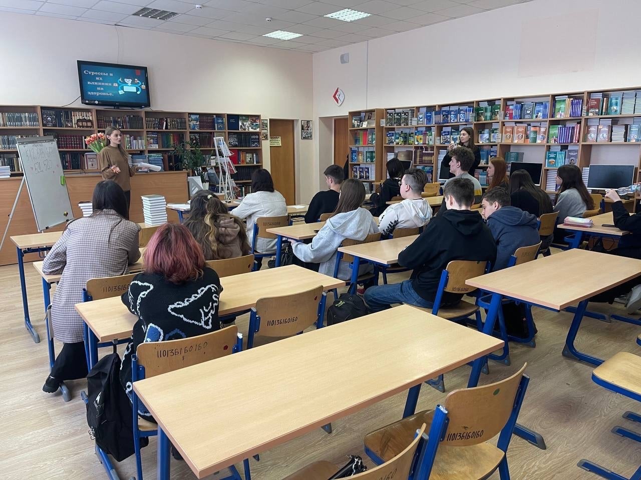 Тему стрессов и их влияния на организм обсудили со студентами