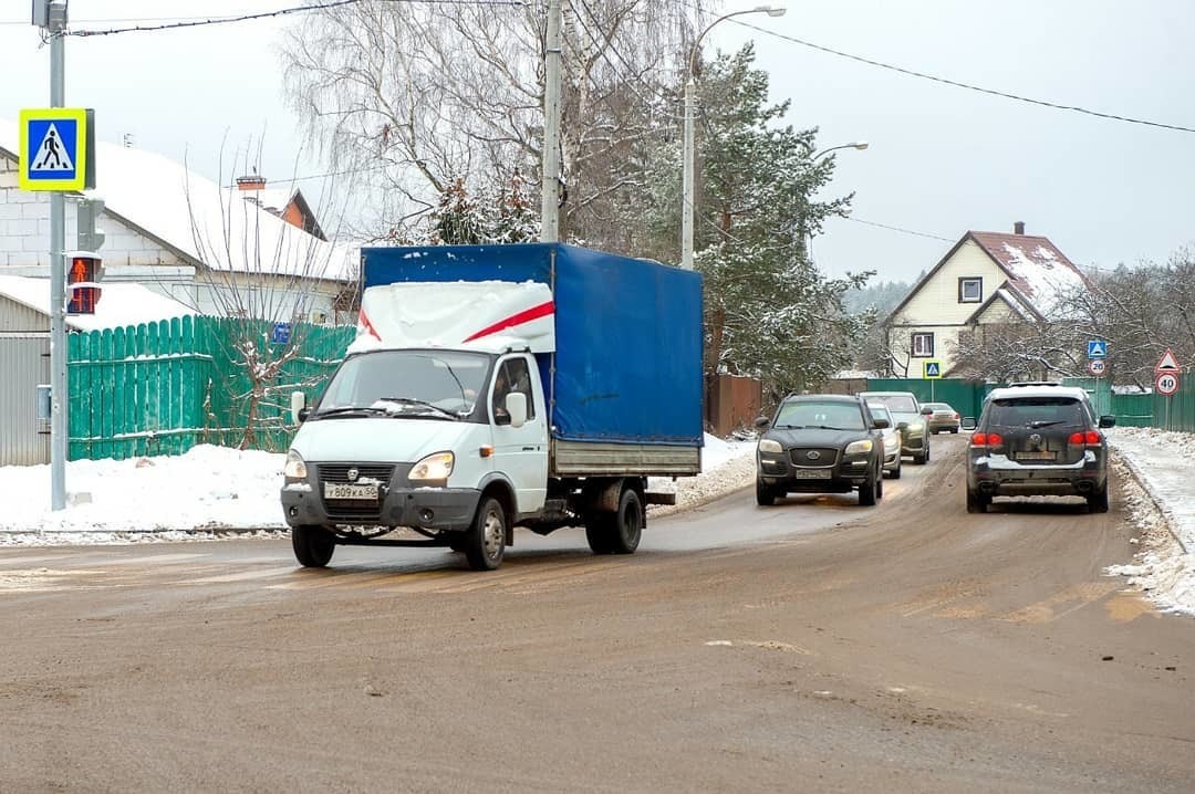 На перекрёстке Беляевской улицы и Красногвардейского бульвара начал работу новый светофорный объект