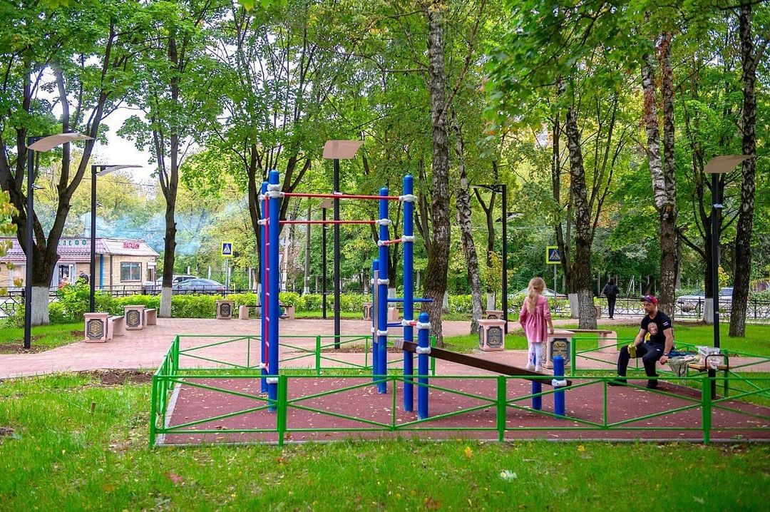 На улице Пионерской завершено строительство сквера