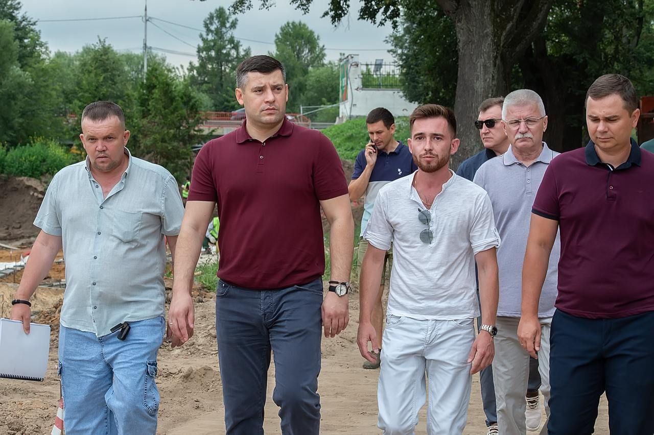 Григорий Артамонов проверил как продвигаются работы на Певческом поле