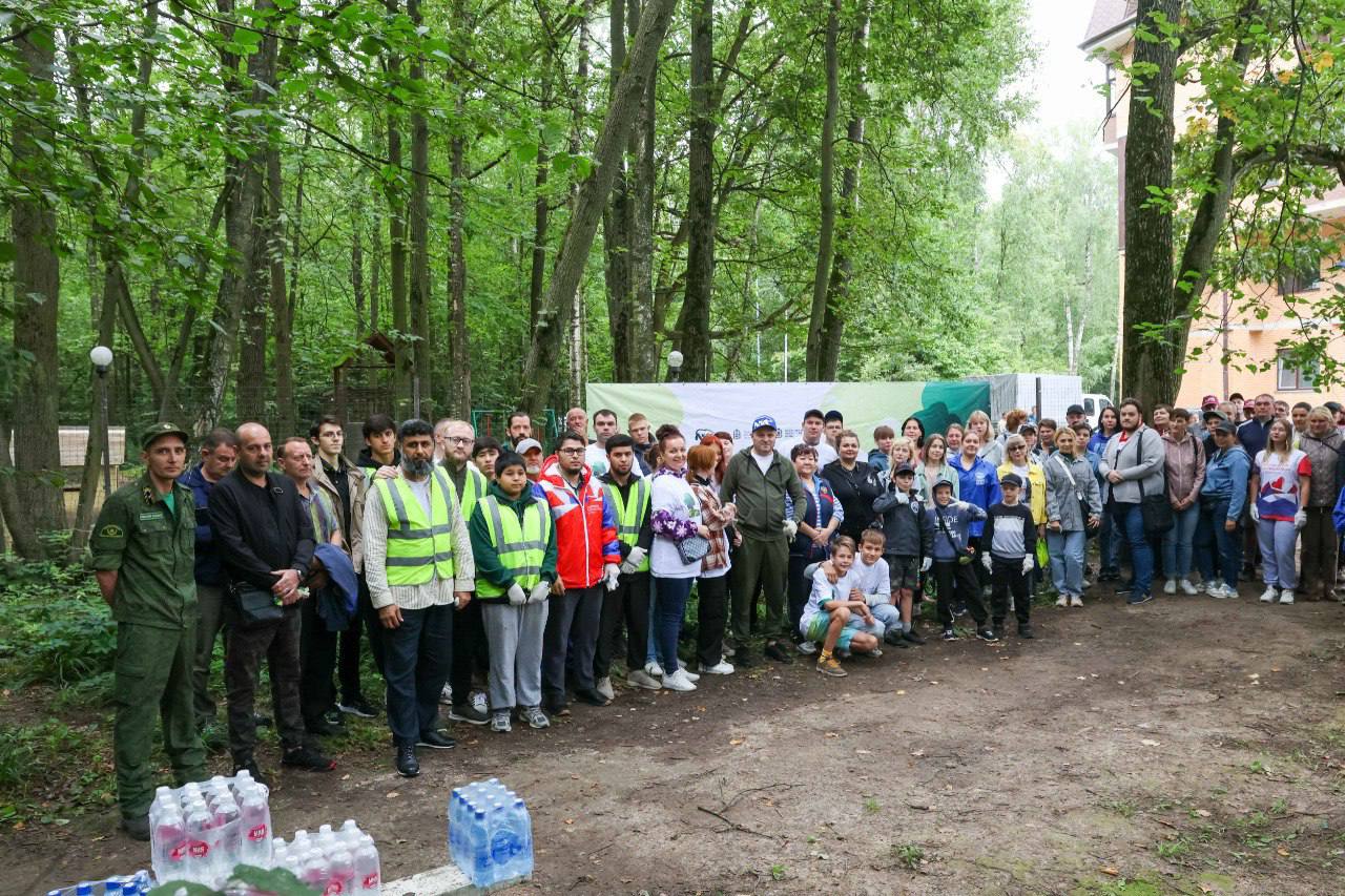 Гектар леса в Подольске очистили активисты