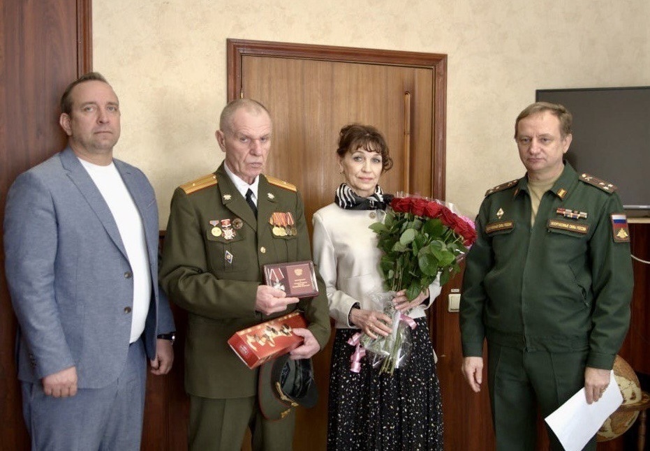 В Подольске семье погибшего героя вручили его орден Мужества