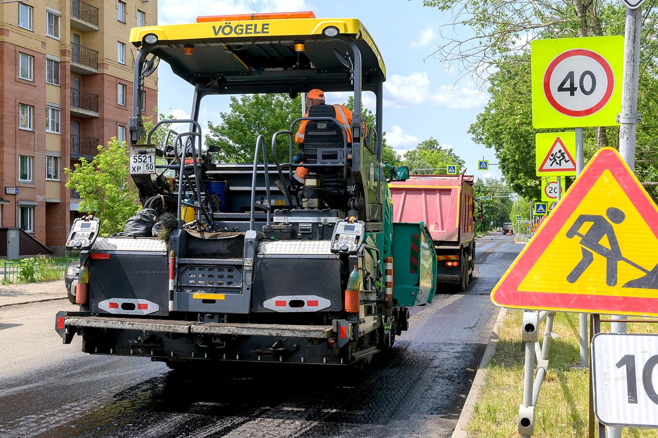 На дороге по улице Колхозной заменили асфальт