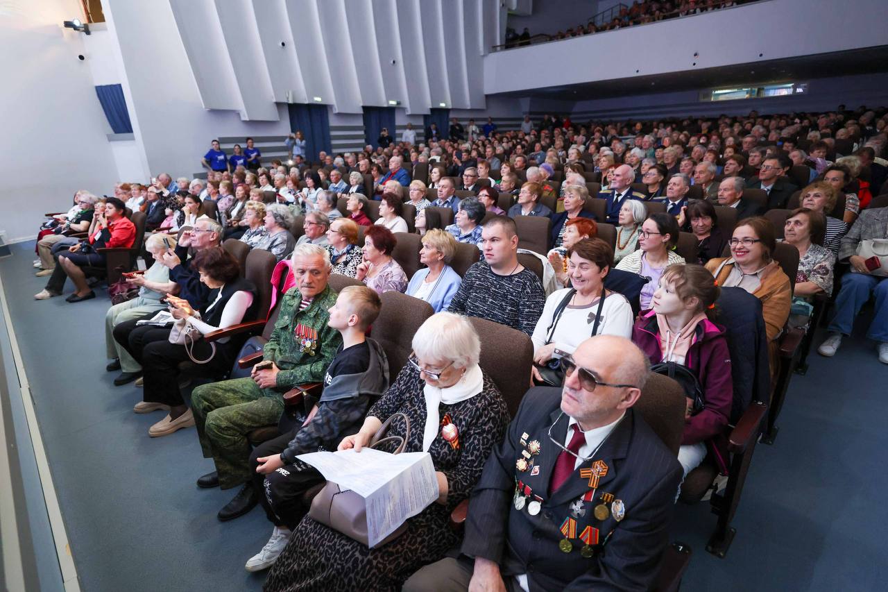 Более 800 зрителей посетили гала-концерт творческого марафона ветеранов Подмосковья