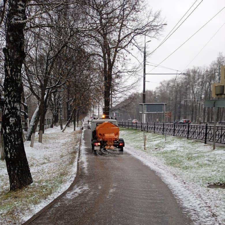 Дорожные и коммунальные службы МО переведены на усиленный режим работы из-за ухудшения погодных условий