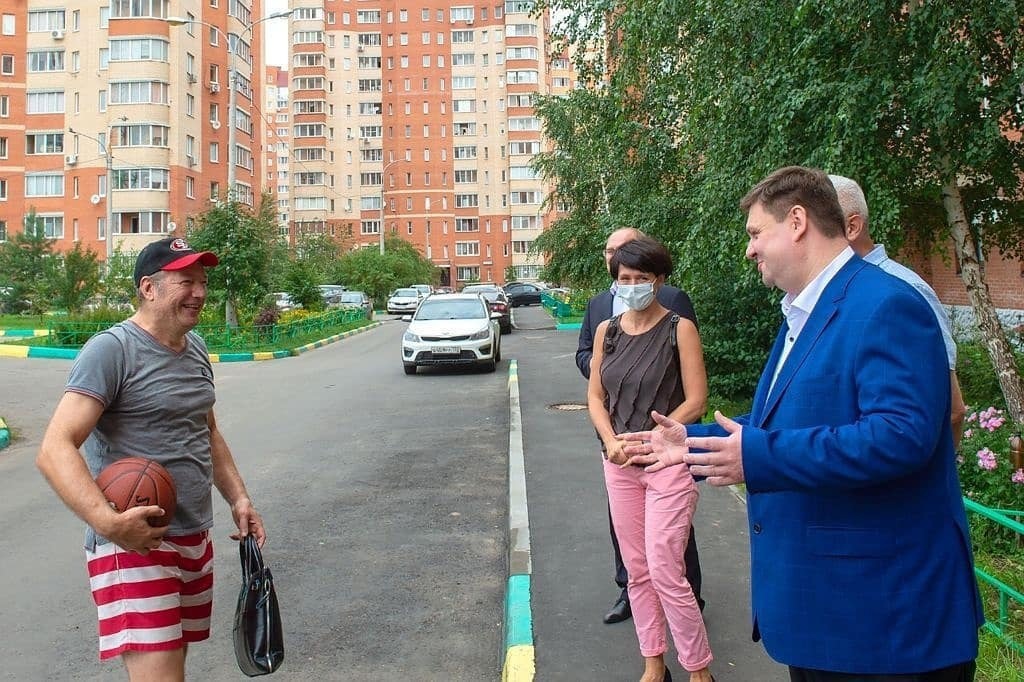 Обновленный двор