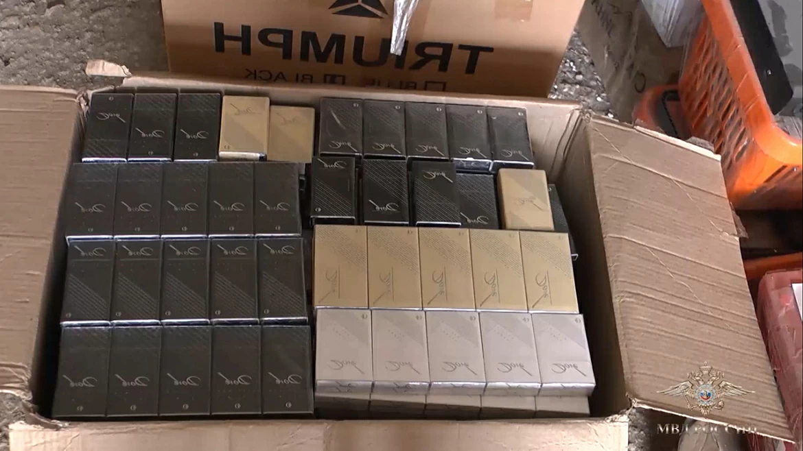 Незаконный оборот сигарет пресекла полиция Незаконный оборот сигарет пресекла полиция
