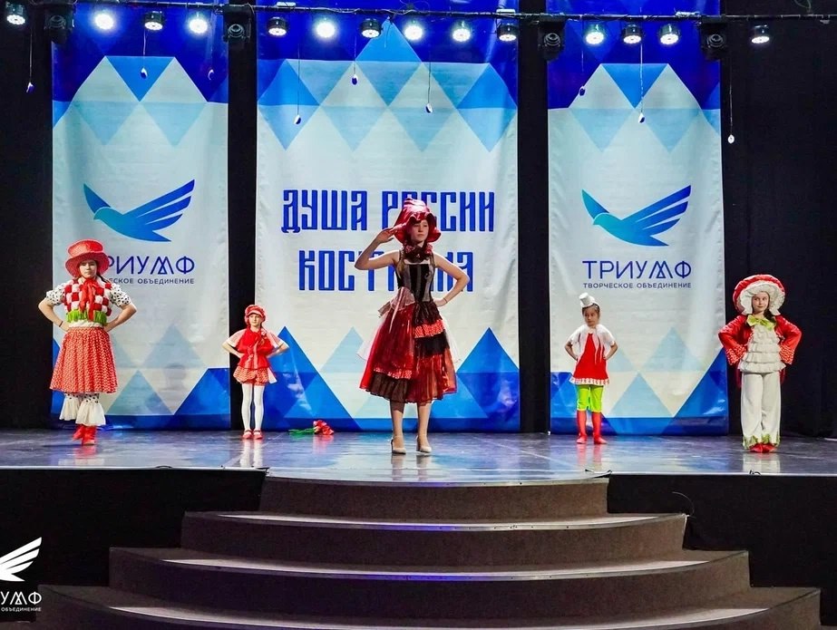 Пять дипломов привез из Костромы подольский театр моды «Любава»