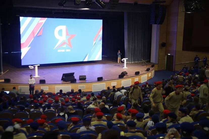  Более 30 волонтеров Подольска помогали в организации областного молодежного форума «Патриот - это я»