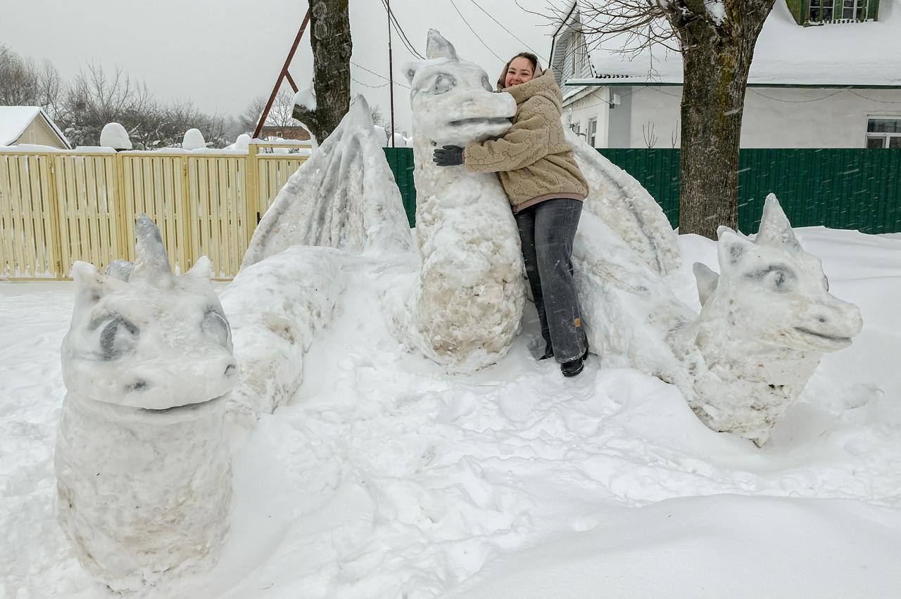 Сугробы в Подольске превращают в арт-объекты
