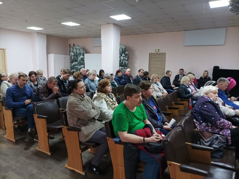 В ДК ЗиО прошла встреча жителей районов Южный и Северный с управляющей компанией МУЖРП-4 В ДК ЗиО прошла встреча жителей районов Южный и Северный с управляющей компанией МУЖРП-4