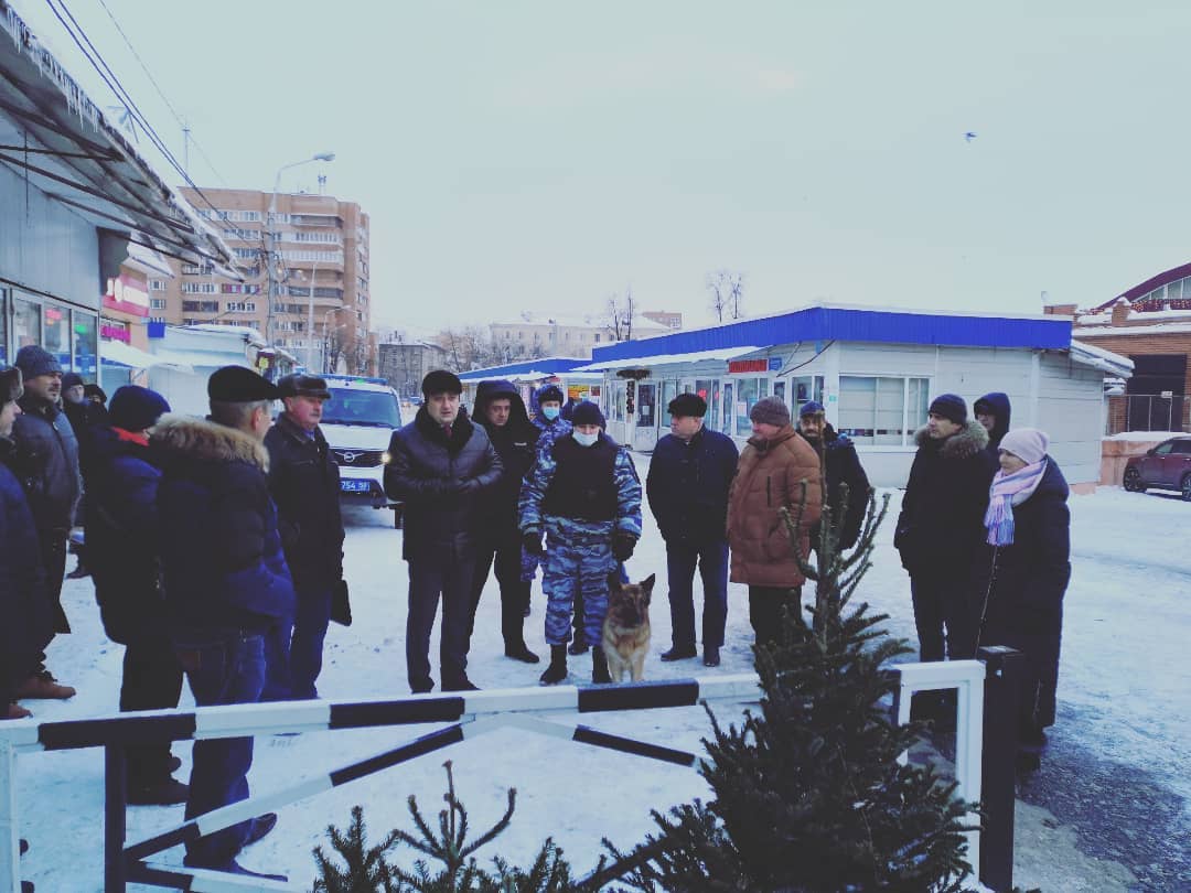 На вещевом рынке прошла тренировка