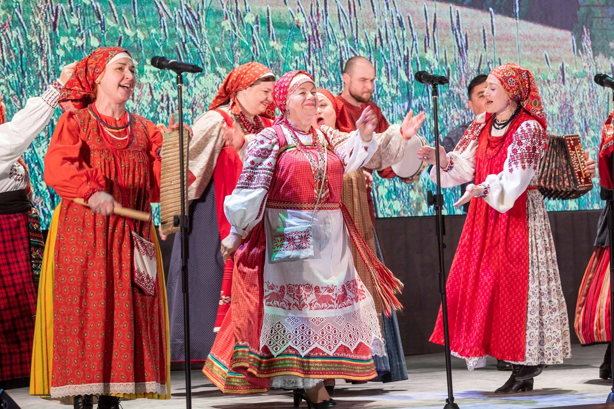 45-летие творческой деятельности отметил фольклорный ансамбль «Ленок» ДК ЗиО
