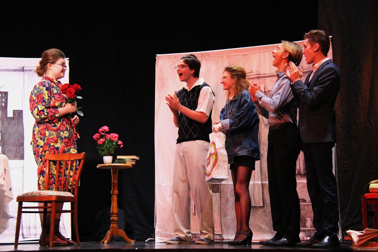 5 декабря состоялся спектакль "Дорогая Елена Сергеевна" театра-студии "Коллаж"