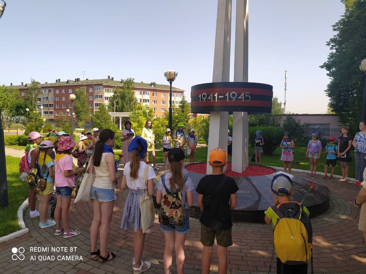 Школьники Подольска в День памяти и скорби приняли участие в патриотических мероприятиях