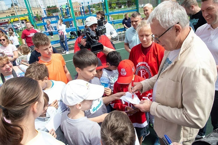 Вячеслав Фетисов: «Невозможно стать олимпийским чемпионом, не став чемпионом двора»