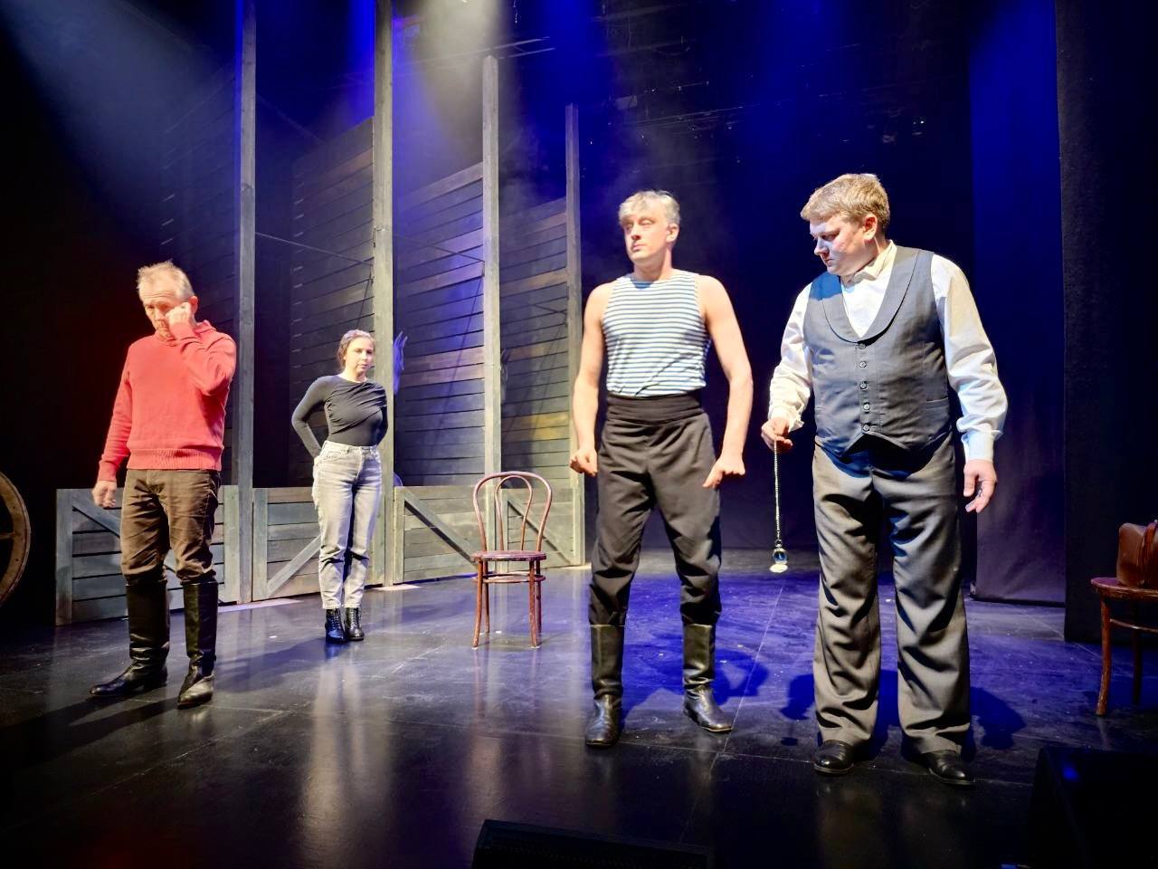 Брянский ТЮЗ покажет пять спектаклей в Подольске