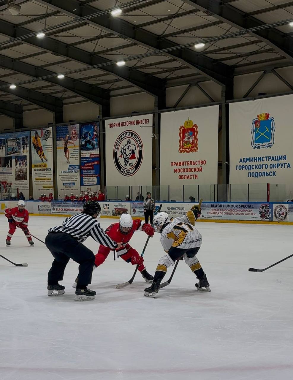 Со счетом 5:1 «Витязь» одержал победу в матче первенства Московской области по хоккею