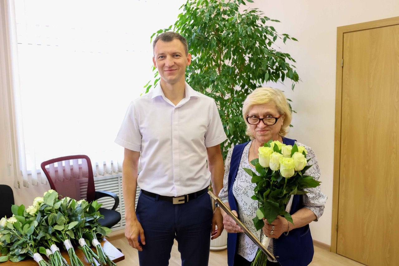 В преддверии Дня российской почты в Подольске поздравили работников почтамта